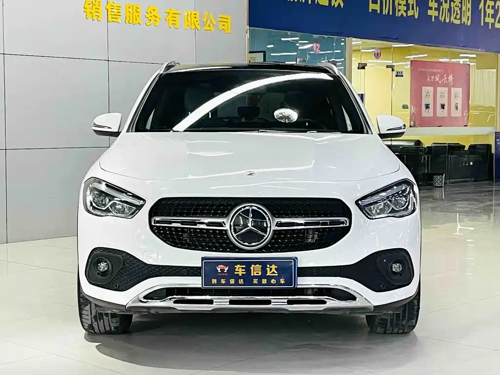 Mercedes-Benz GLA 2021