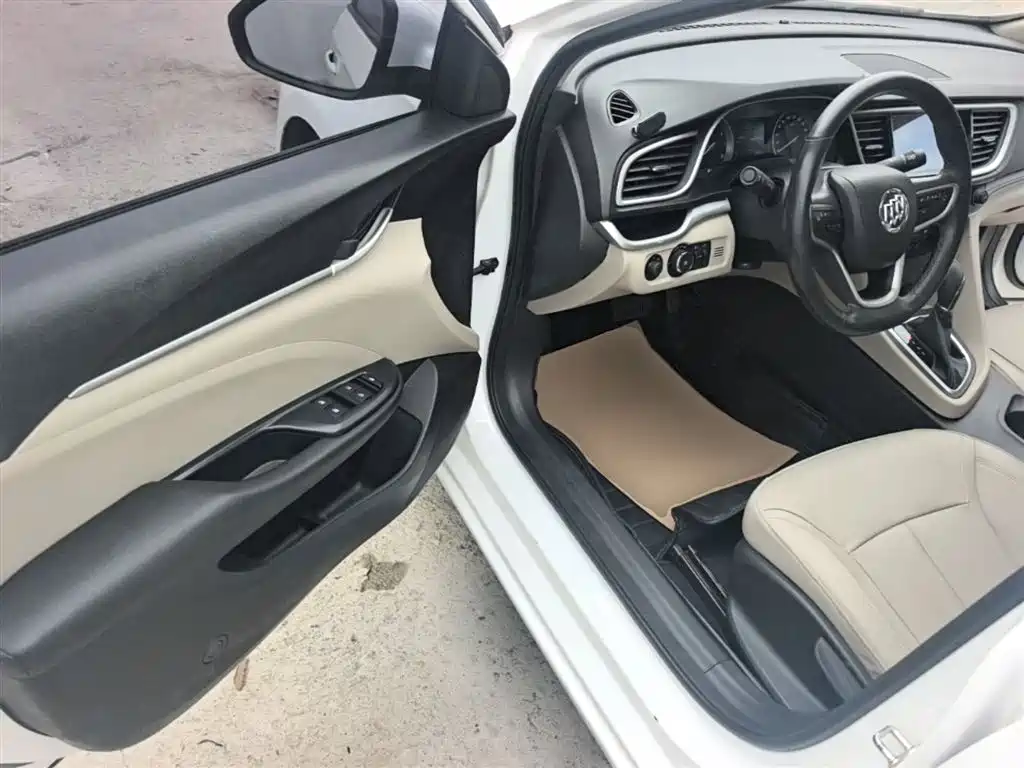 Buick Excelle 2018 — фото 16