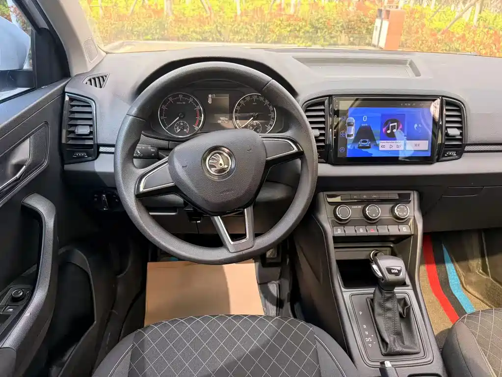 Skoda Karoq 2019 — фото 19