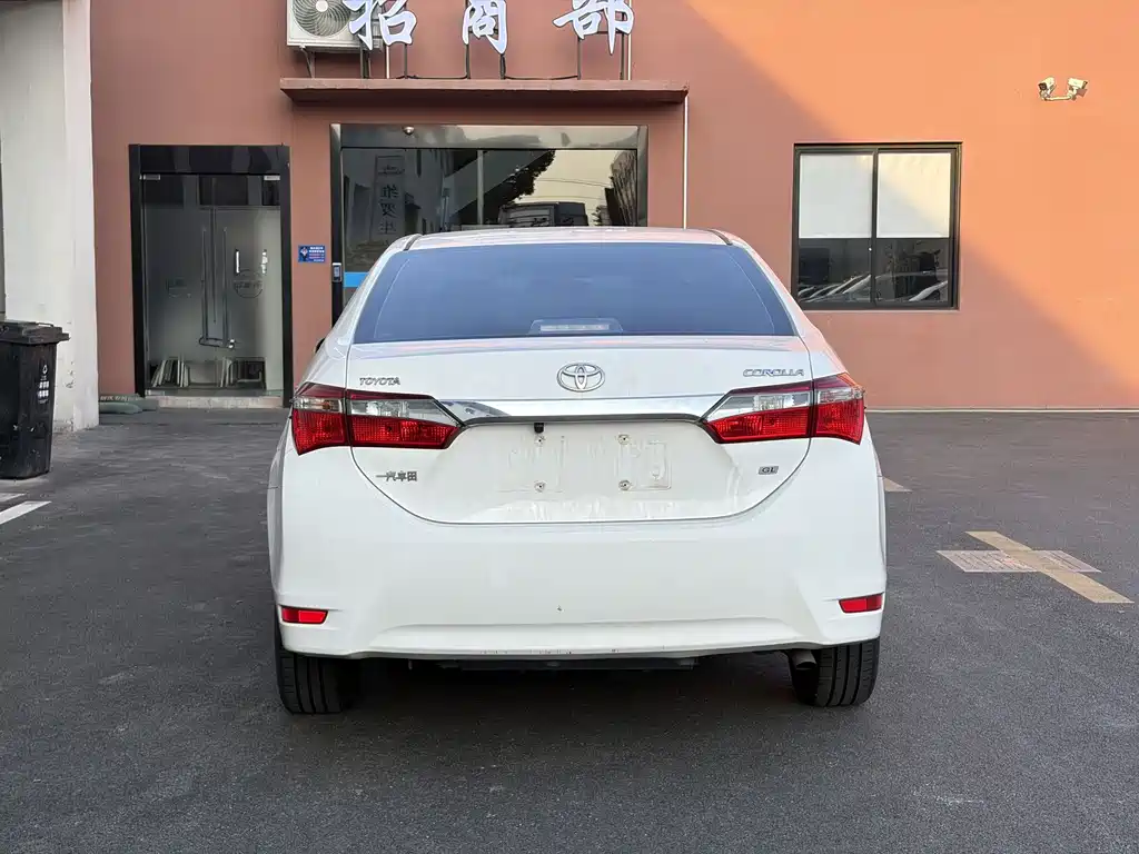 Toyota Corolla 2018 — фото 8
