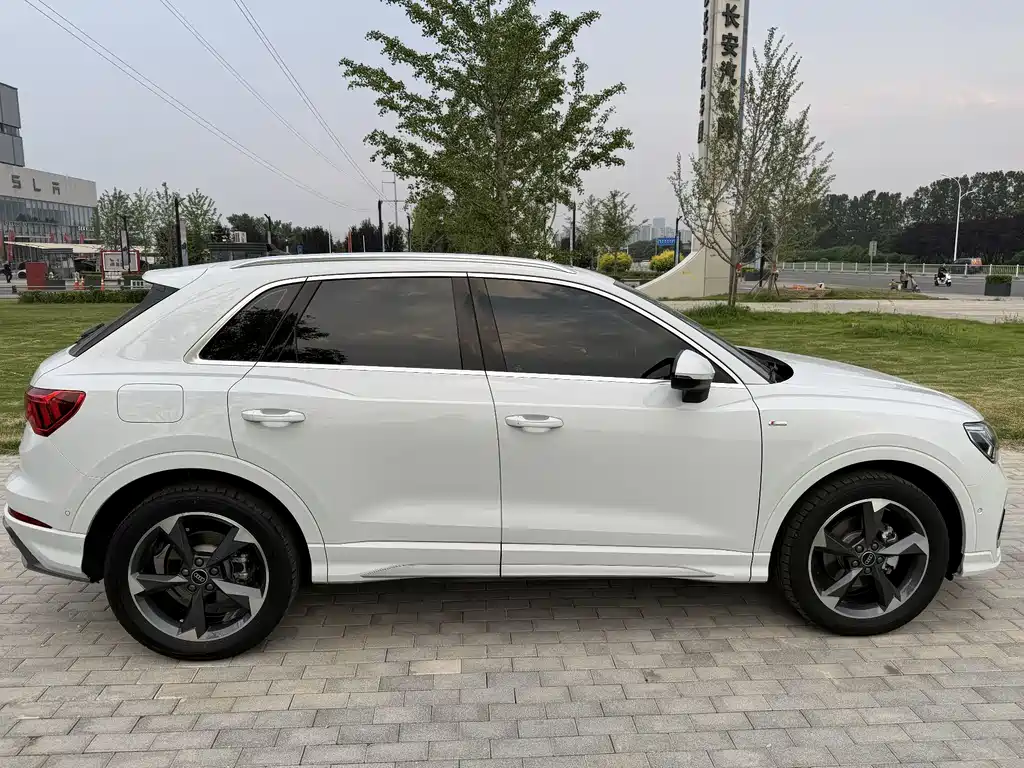 Audi Q3 2023