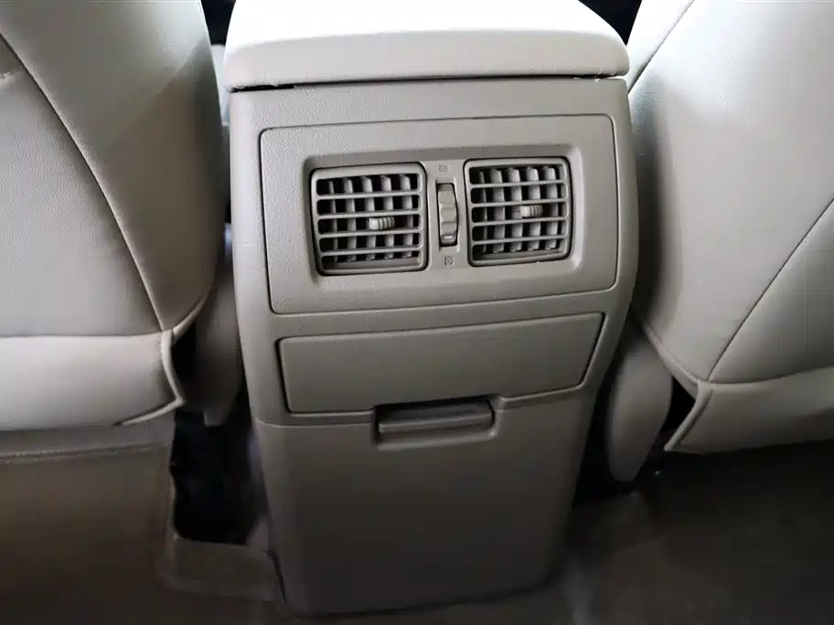 Toyota Highlander 2011 — фото 19