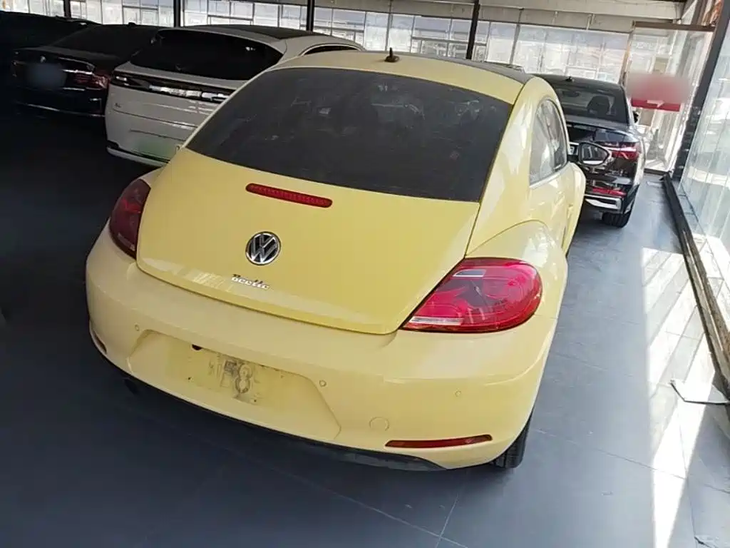 Volkswagen Beetle 2015