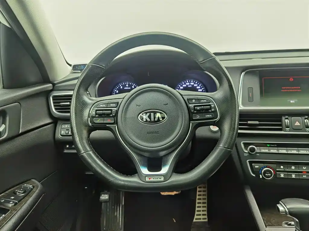 Kia K5 2019 — фото 11