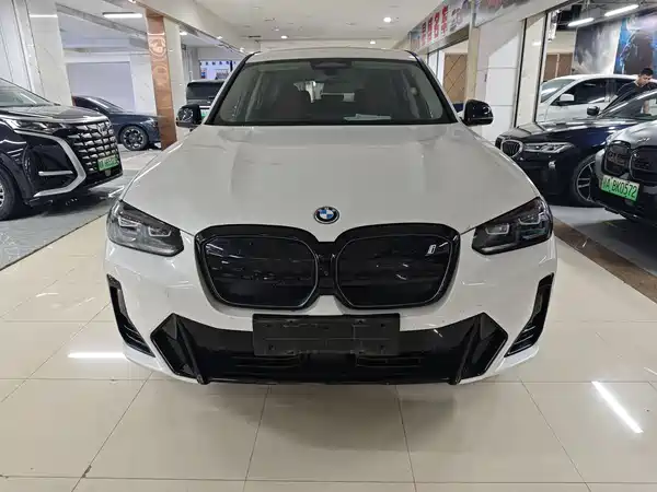 BMW iX3 2023
