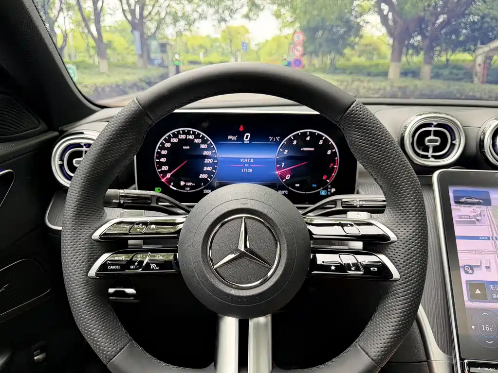 Mercedes-Benz C-Class 2024 — фото 18