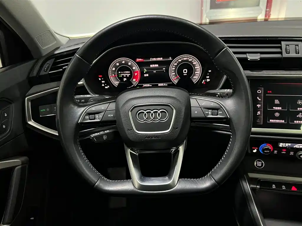 Audi Q3 2022 — фото 15