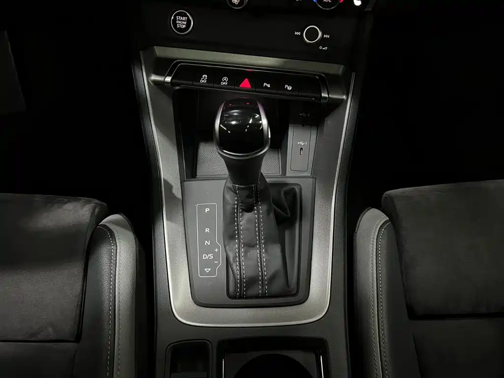 Audi Q3 2022 — фото 16