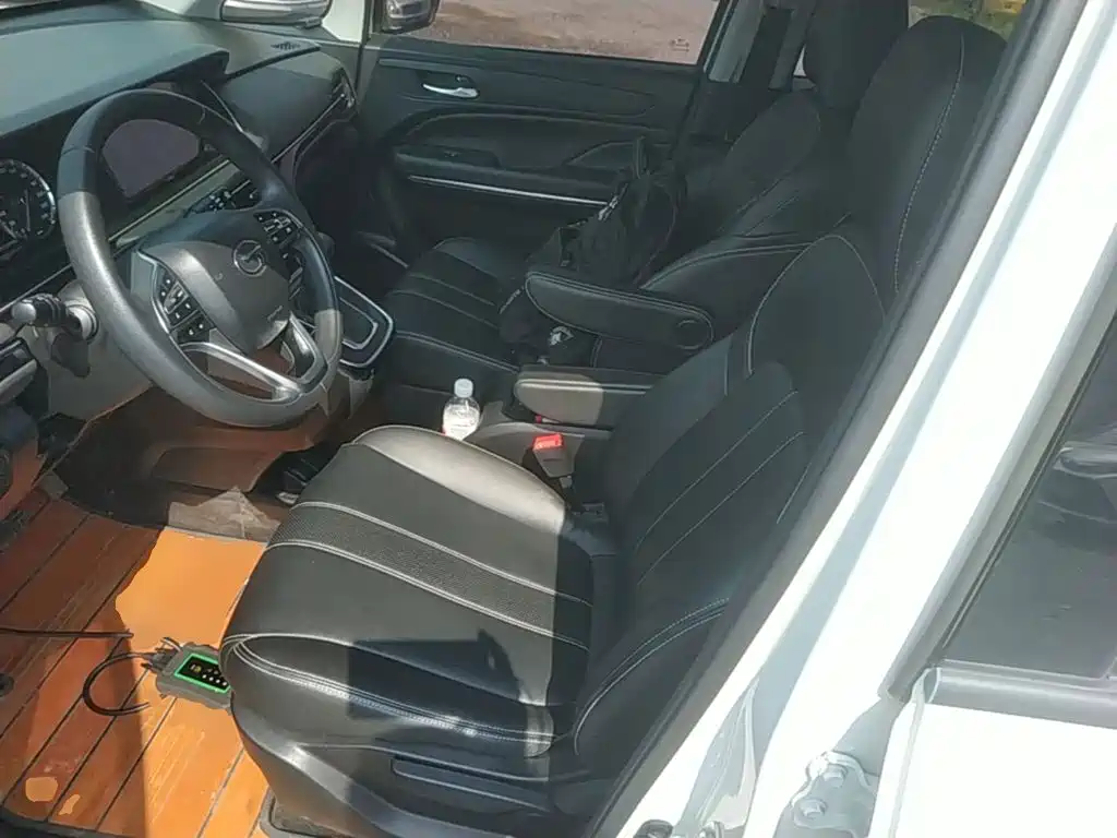 GAC Trumpchi M6 2020 — фото 15