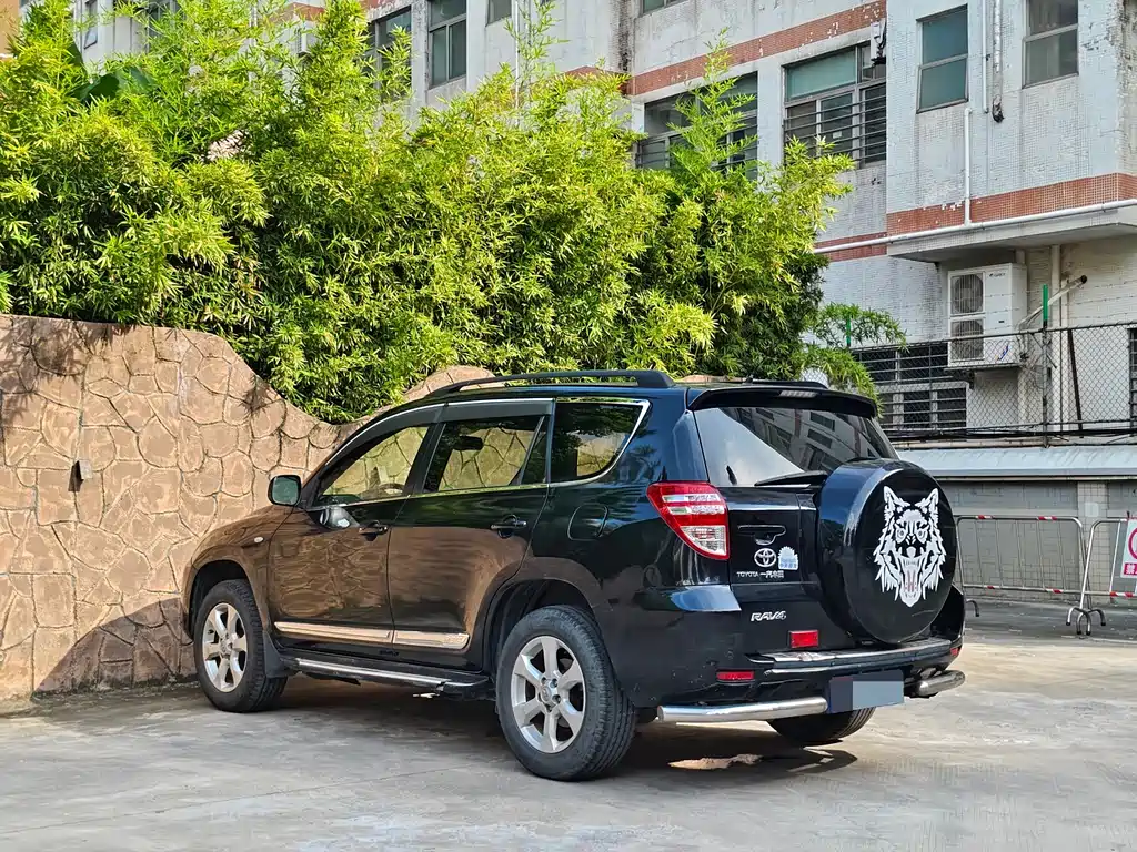 Toyota RAV4 2013