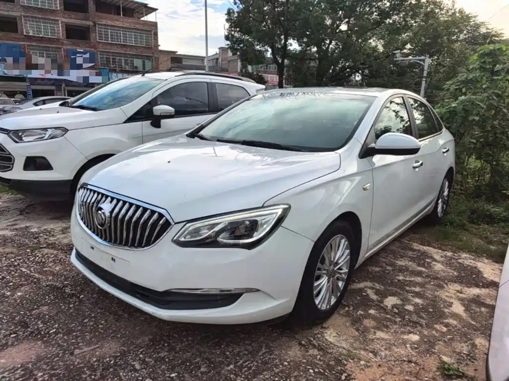 Buick Excelle 2017 — фото 1