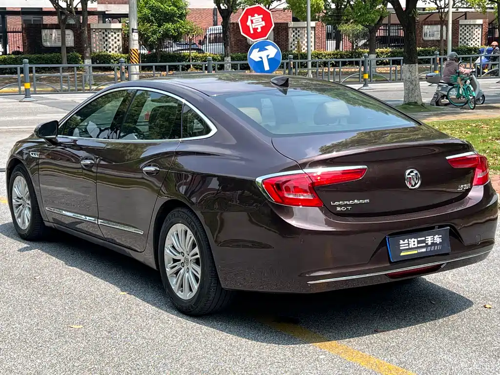 Buick LaCrosse 2018 — фото 14
