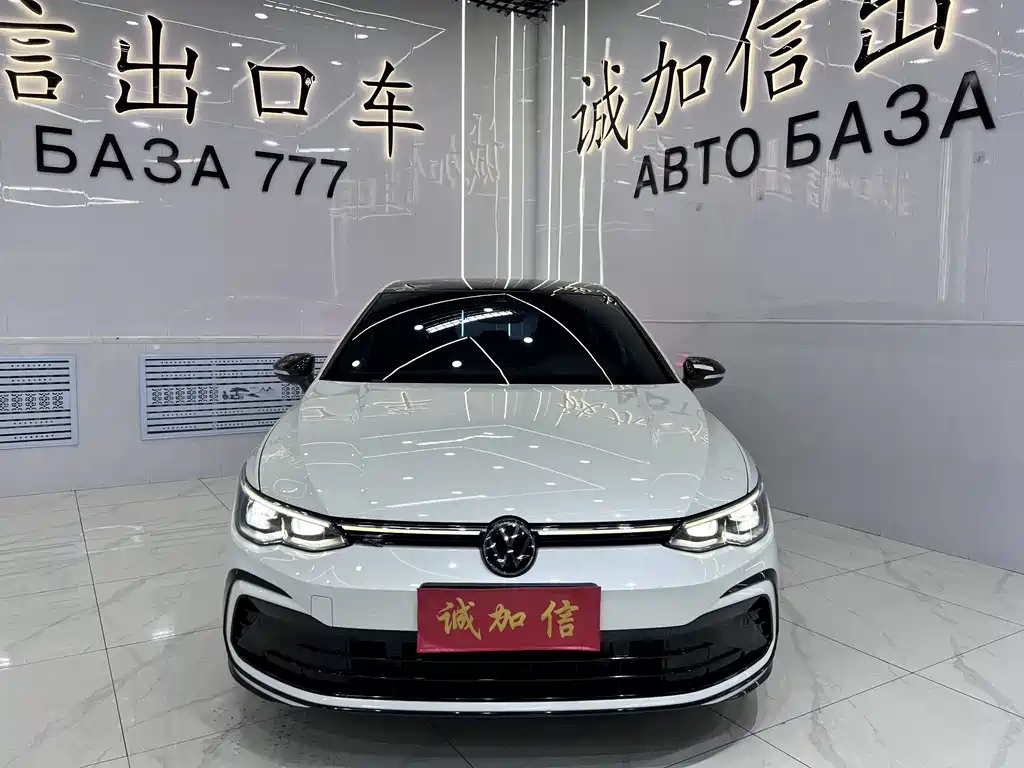 Volkswagen Golf 2024