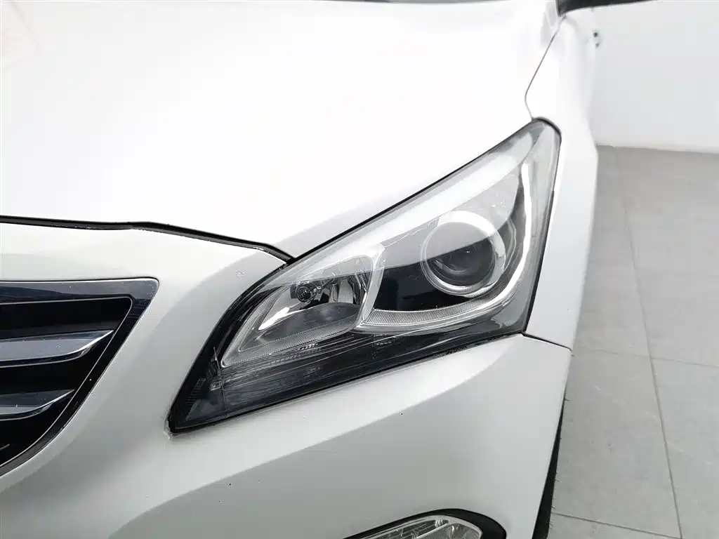 Hyundai Mistra 2015
