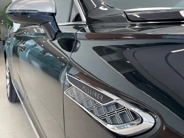 Bentley Flying Spur 2022