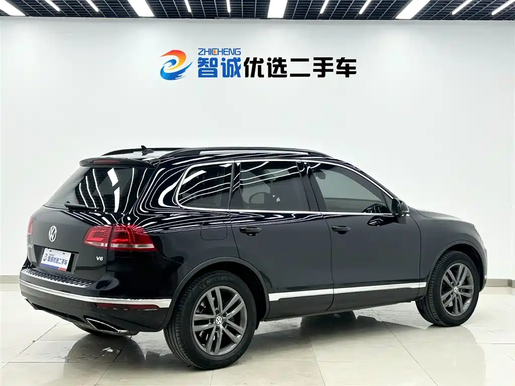 Volkswagen Touareg 2018 — фото 22