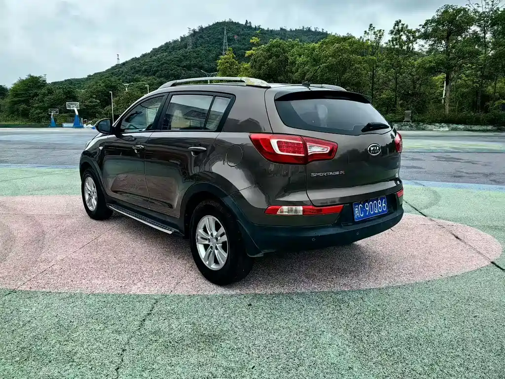 Kia Sportage 2012 — фото 5