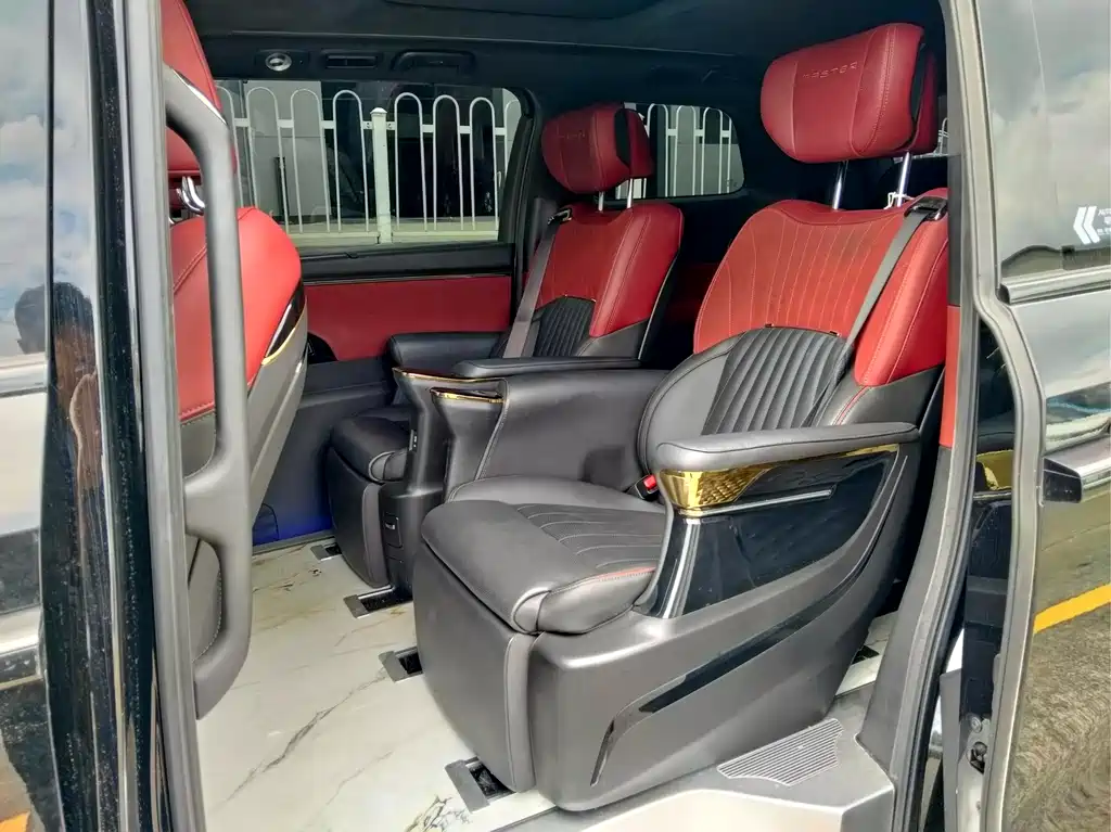 GAC Trumpchi M8 2024 — фото 14