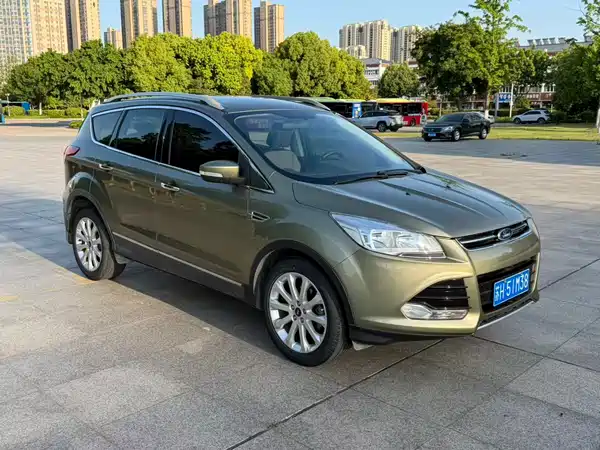Ford Kuga 2015