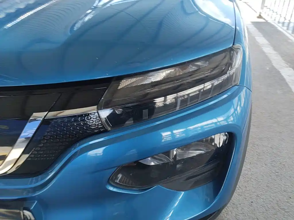 Renault Eno 2021 — фото 24