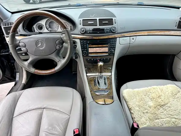 Mercedes-Benz E-Class 2008
