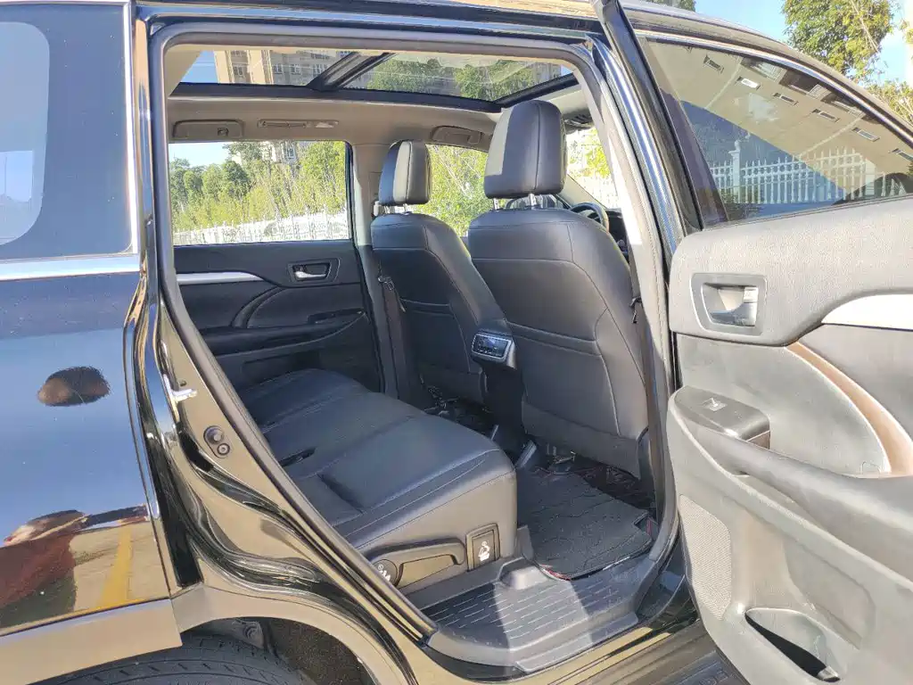 Toyota Highlander 2019 — фото 17