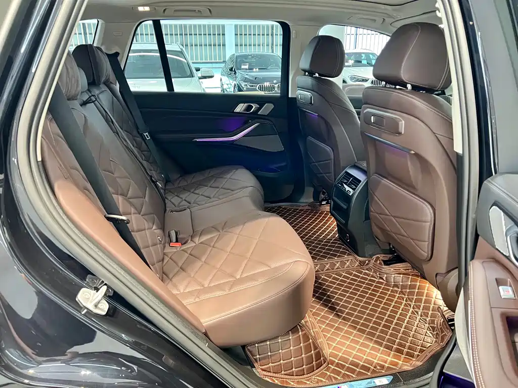 BMW X5 2025 — фото 10