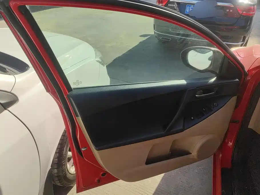 Mazda 3 Xingcheng 2012