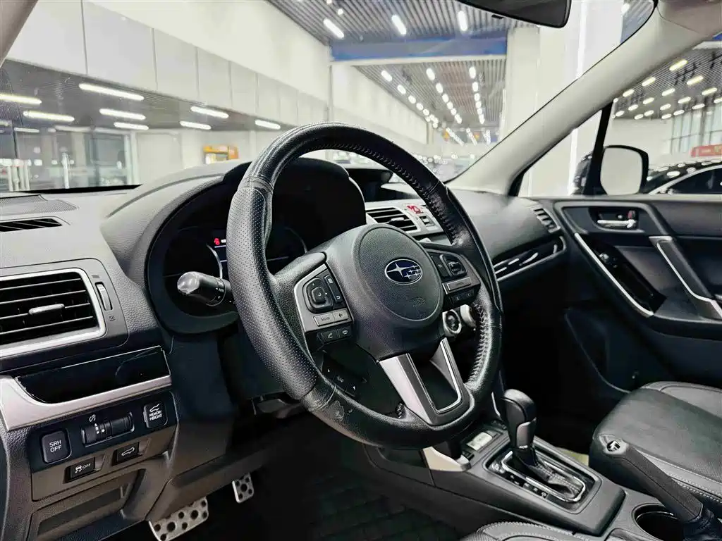 Subaru Forester 2017 — фото 13