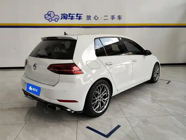 Volkswagen Golf 2020