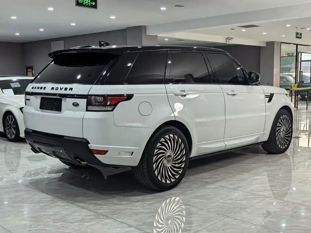 Land Rover Range Rover Sport 2017 — фото 7