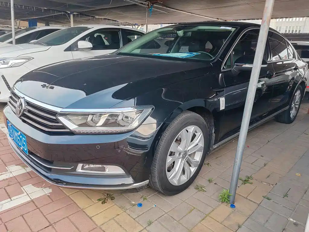 Volkswagen Magotan 2016