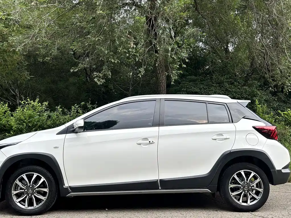 Toyota Yaris L 2022