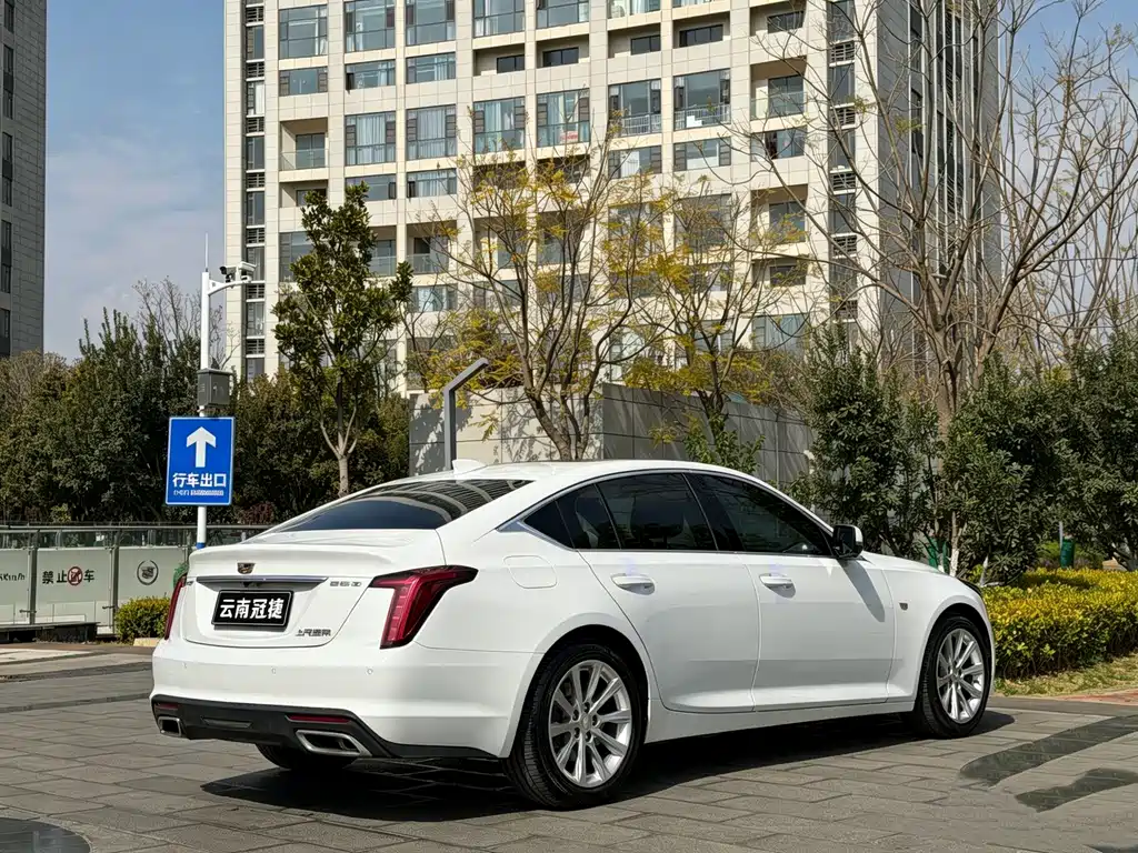 Cadillac CT5 2020 — фото 32