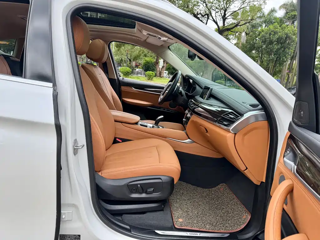 BMW X6 2015 — фото 18