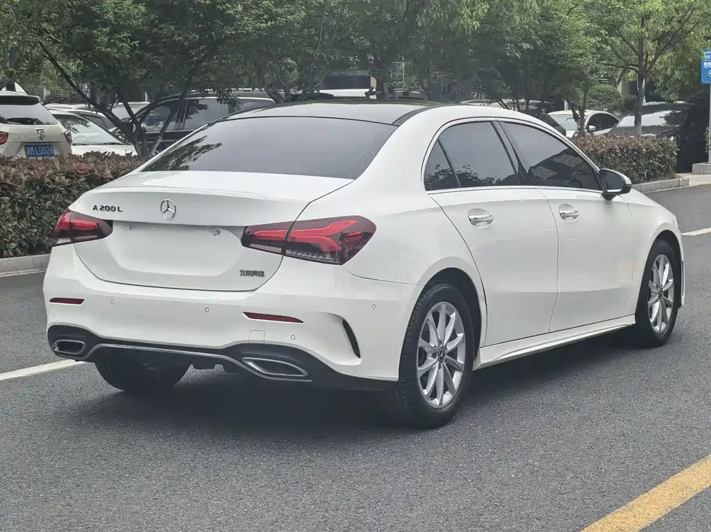 Mercedes-Benz A-Class 2023 — фото 4