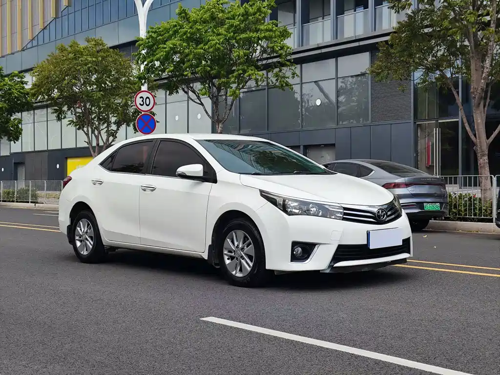 Toyota Corolla 2016 — фото 3