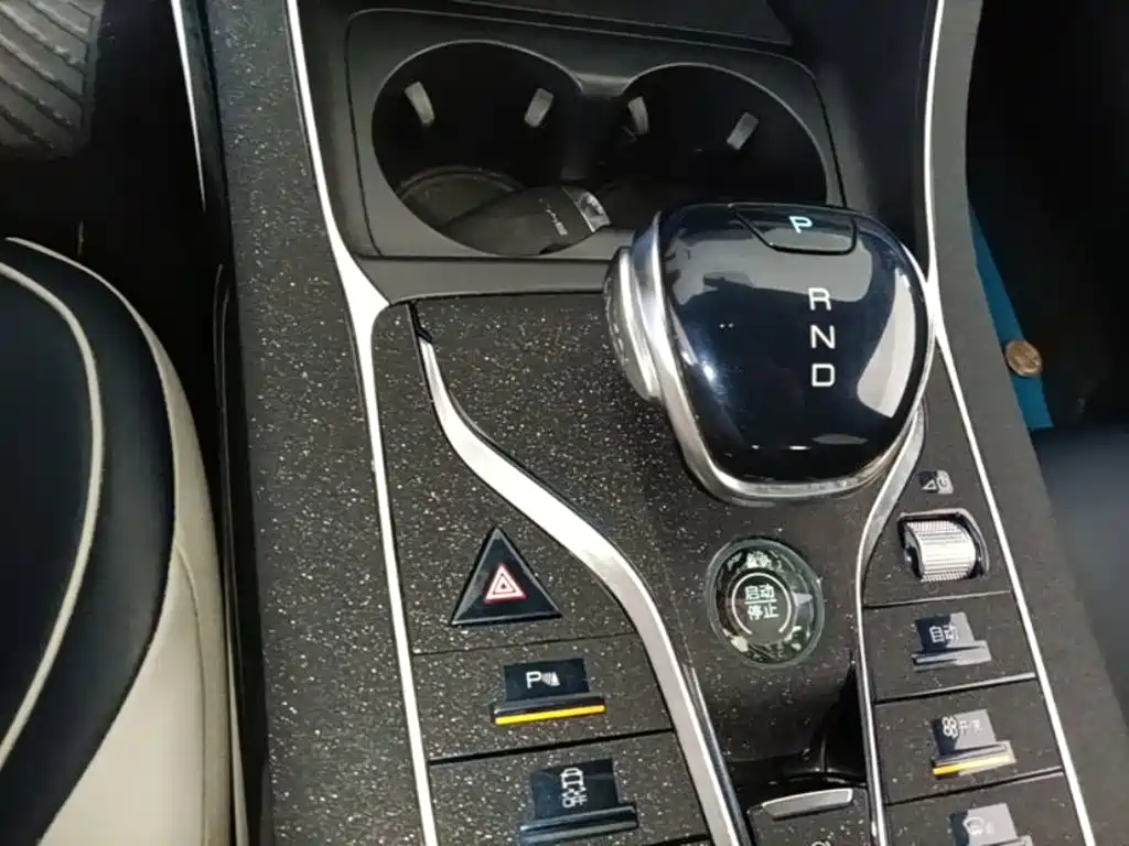 BYD Qin PLUS 2022 — фото 14
