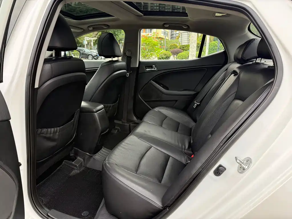 Kia K5 2015 — фото 11