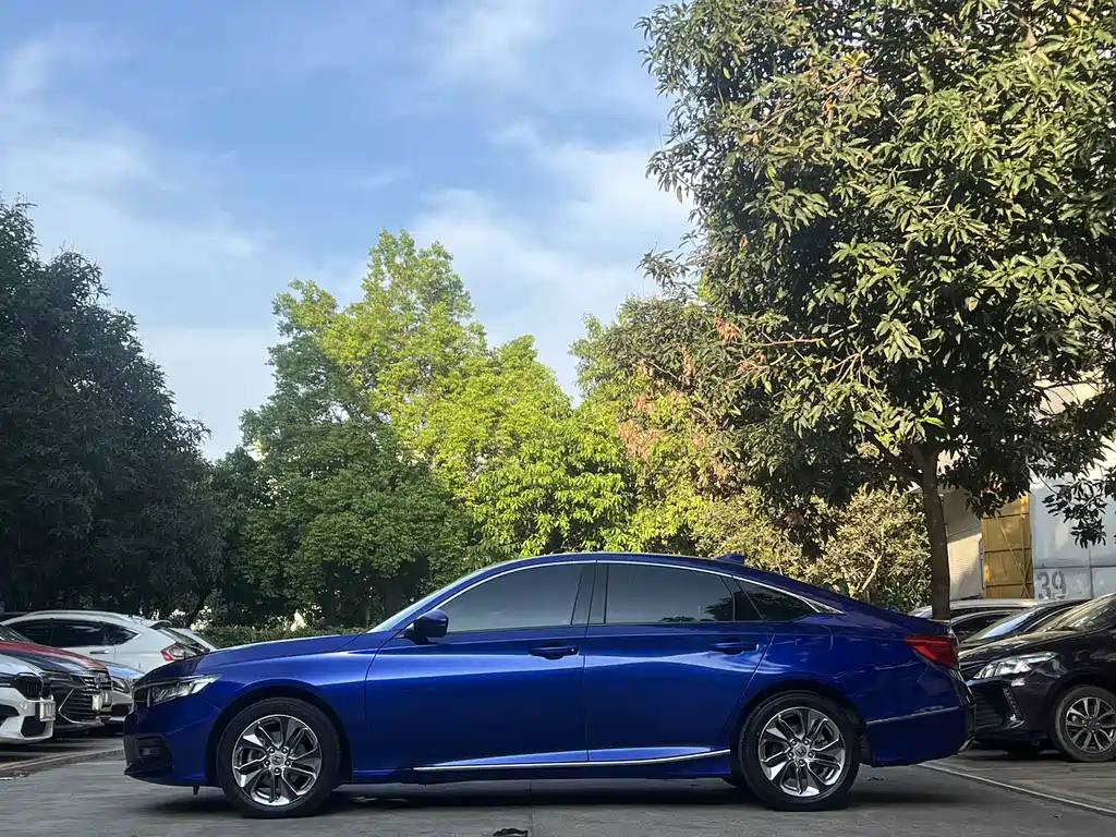 Honda Accord 2019 — фото 3