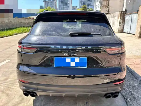 Porsche Cayenne 2022