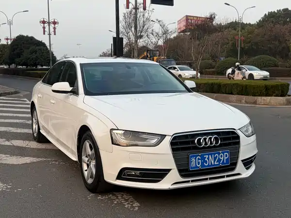 Audi A4L 2016