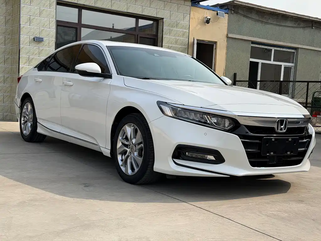 Honda Accord 2018 — фото 4