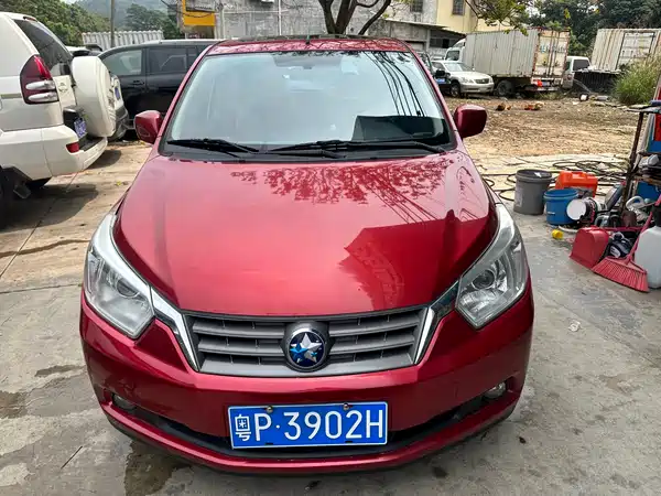 Venucia R50 2013