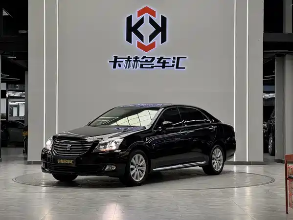 Toyota Crown 2011
