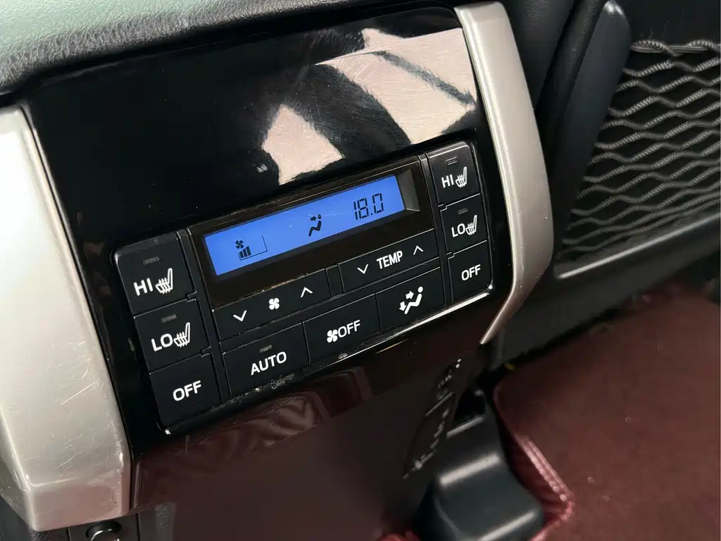 Toyota Prado 2018 — фото 16