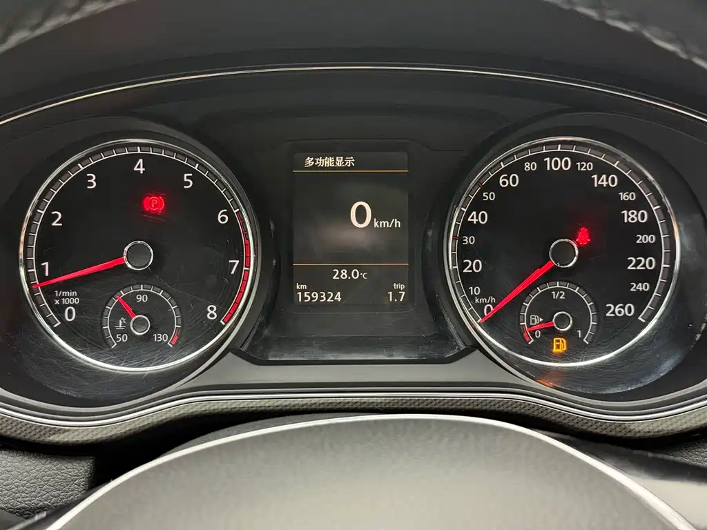 Volkswagen Passat 2017 — фото 16