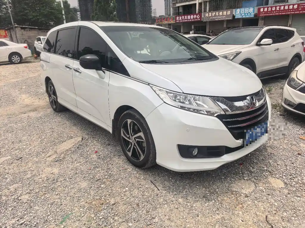 Honda Odyssey 2016 — фото 1