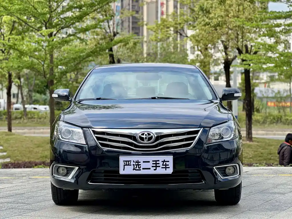 Toyota Camry 2014 — фото 2