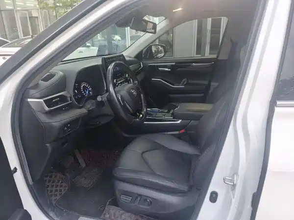 Toyota Highlander 2022